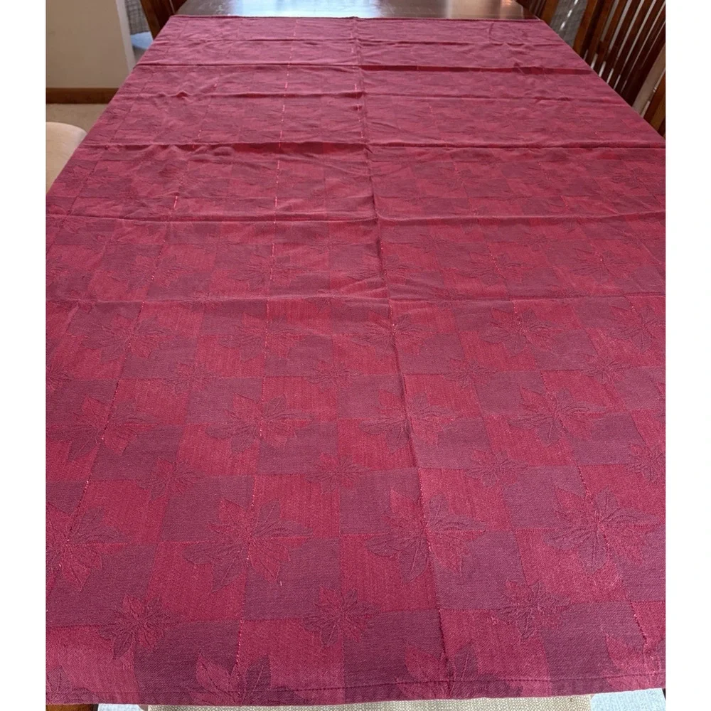 Damask Tablecloth Christmas Woven Red Poinsettia Shimmer Accents 76x56 India